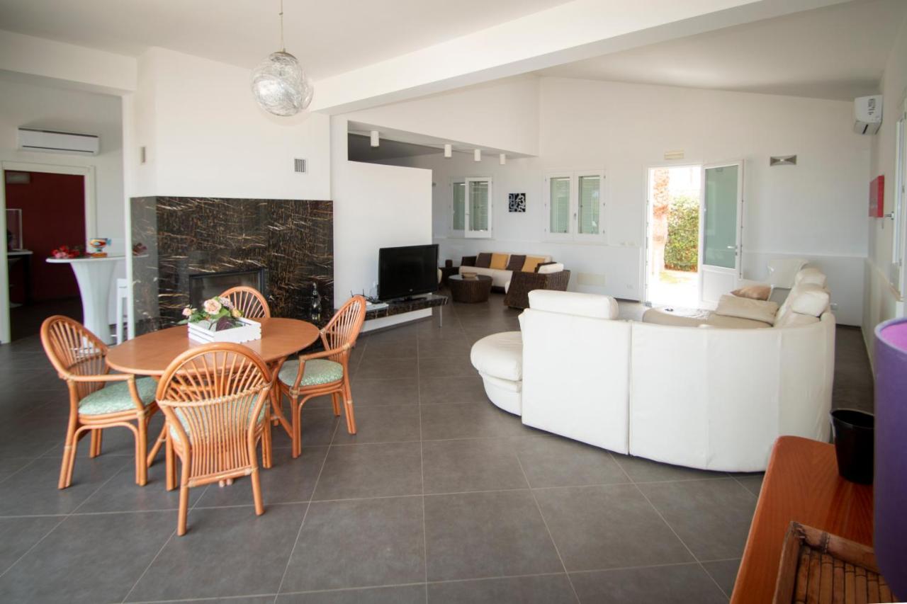 Villa Afrodite | Luxury Villa And Pool Кустоначи Экстерьер фото