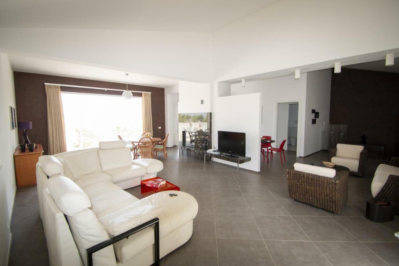 Villa Afrodite | Luxury Villa And Pool Кустоначи Экстерьер фото