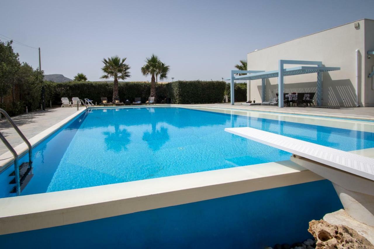 Villa Afrodite | Luxury Villa And Pool Кустоначи Экстерьер фото